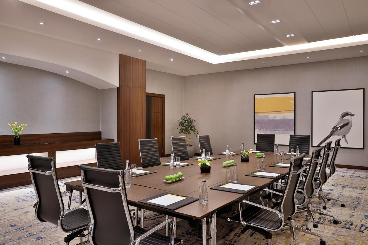 voco Al Khobar, an IHG Hotel Buitenkant foto Meeting room